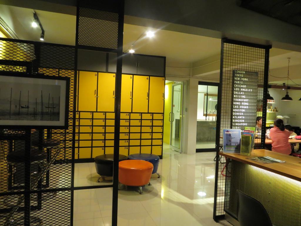 OYes Hostel Krabi town Buitenkant foto