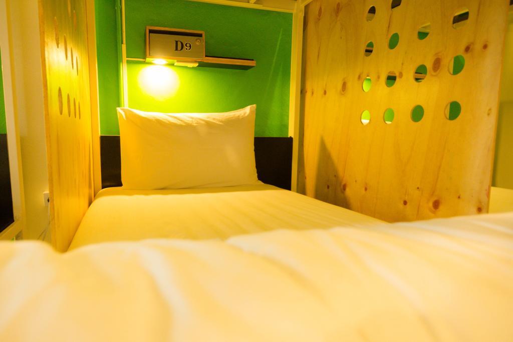 OYes Hostel Krabi town Buitenkant foto