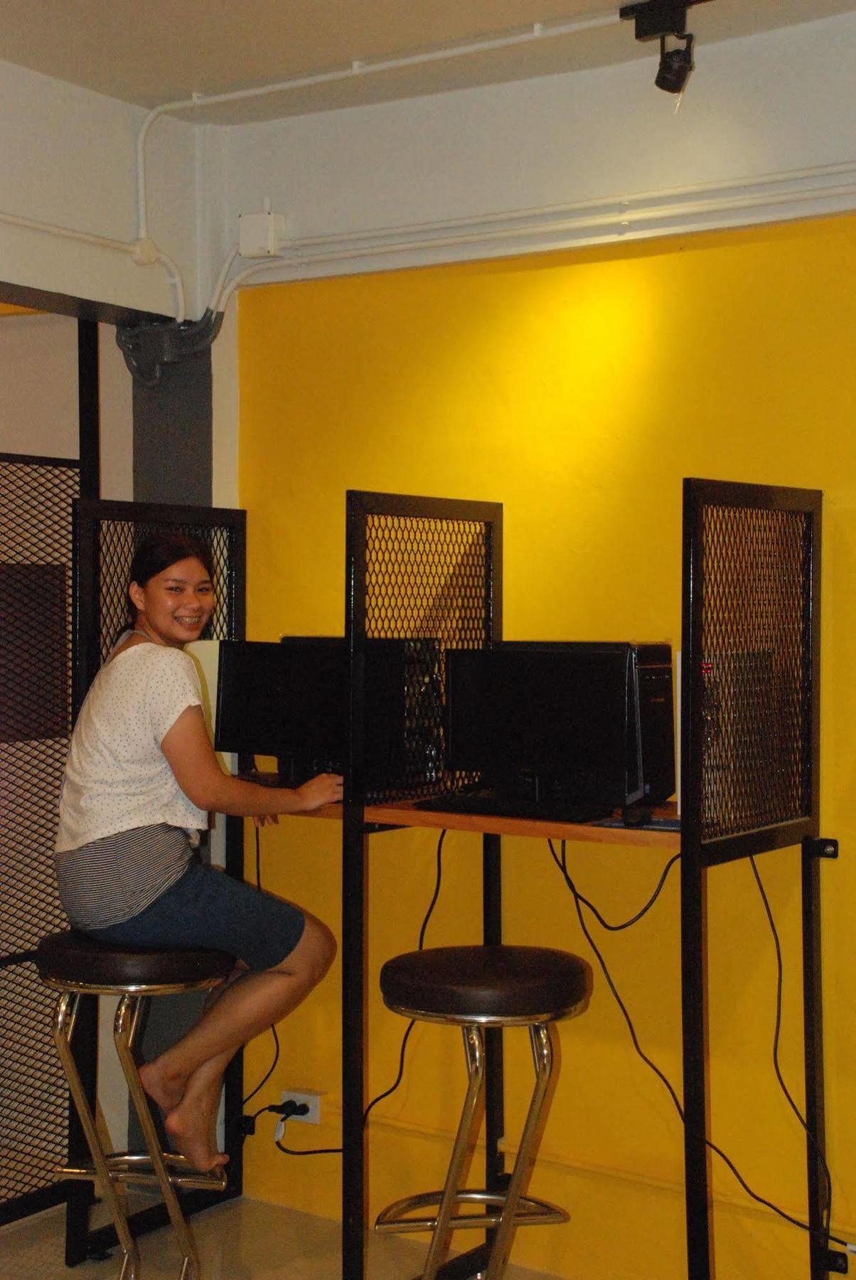 OYes Hostel Krabi town Buitenkant foto