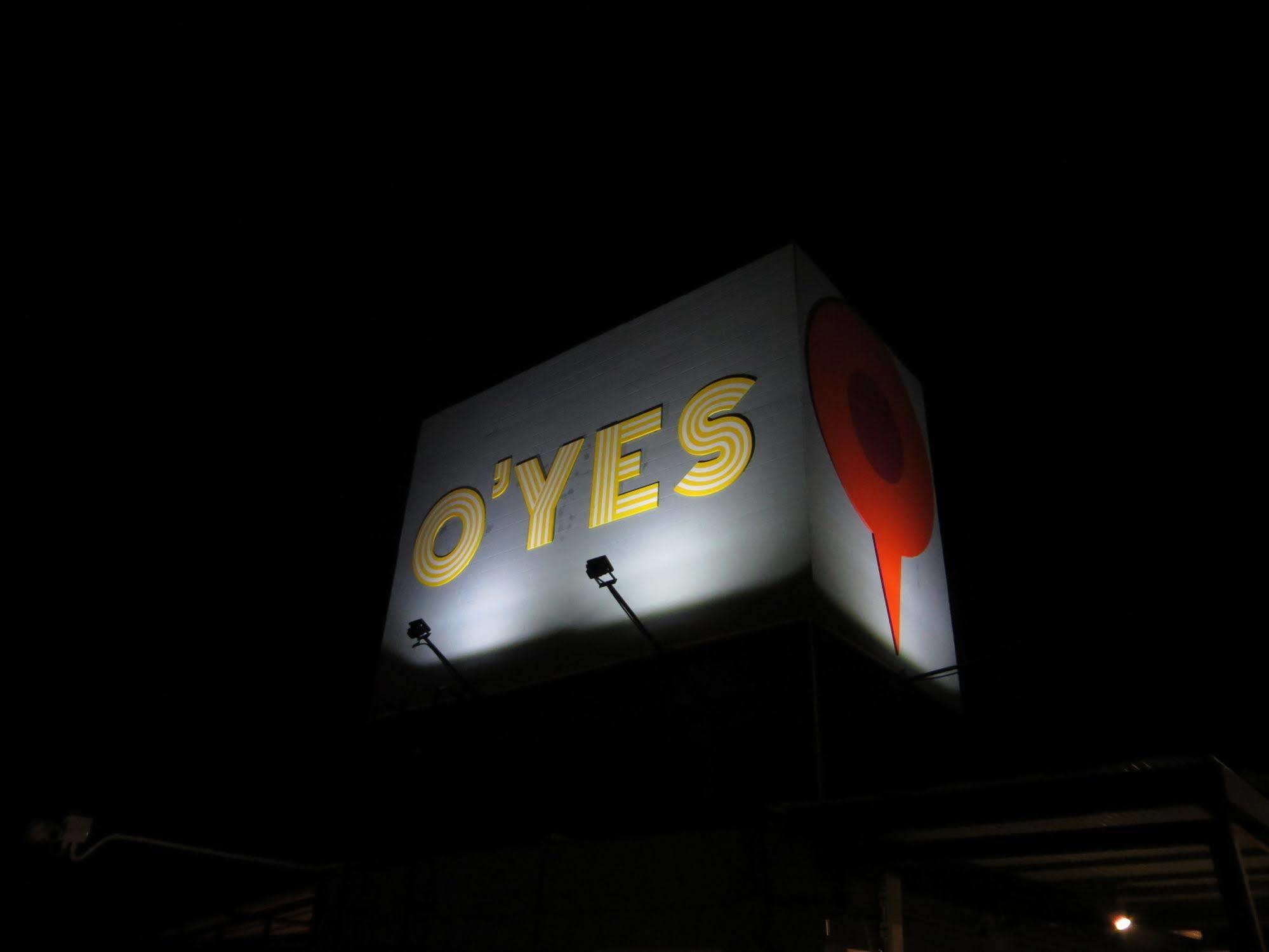 OYes Hostel Krabi town Buitenkant foto