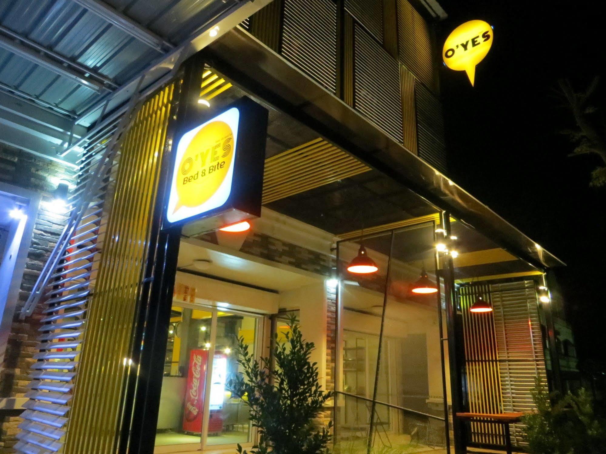 OYes Hostel Krabi town Buitenkant foto