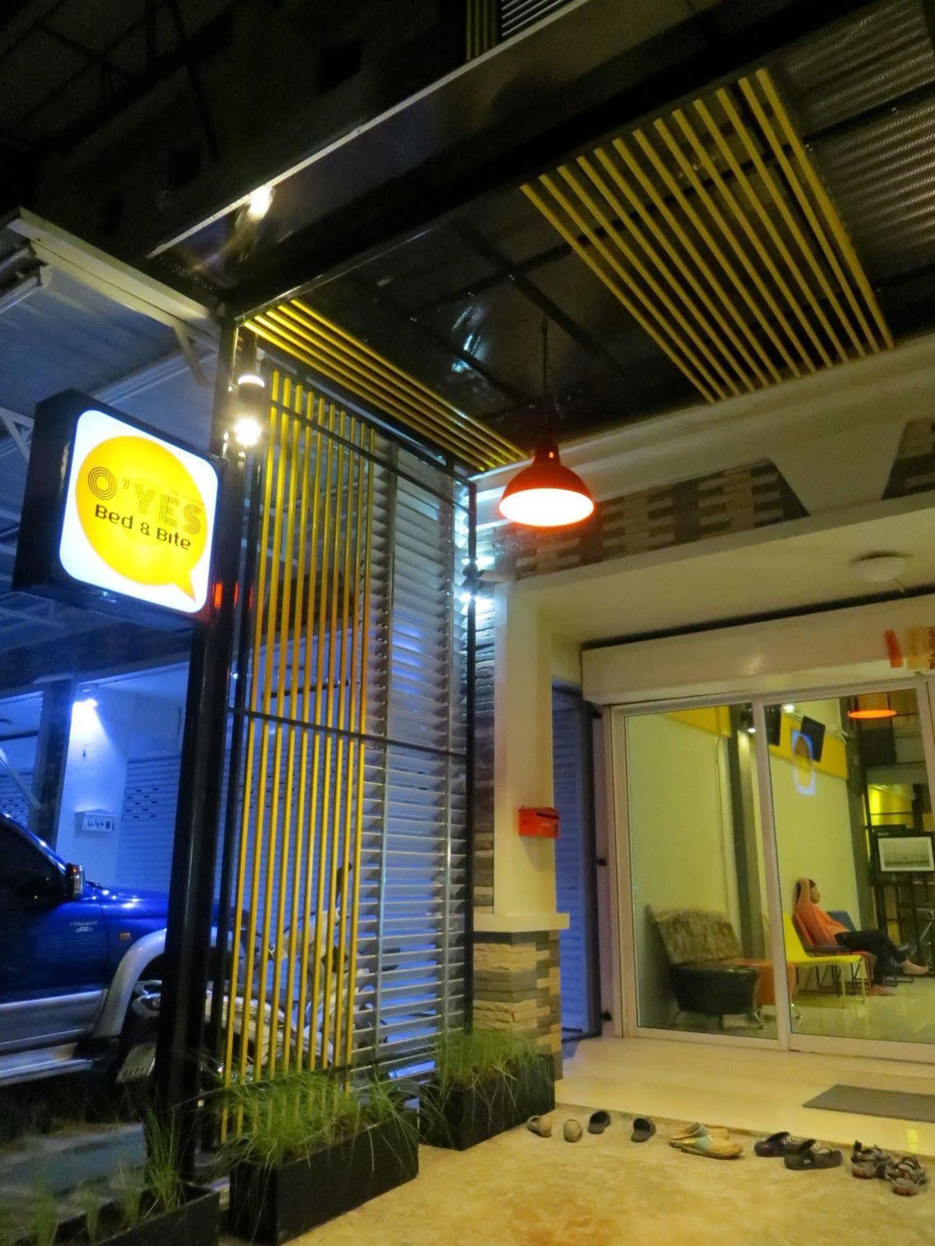 OYes Hostel Krabi town Buitenkant foto