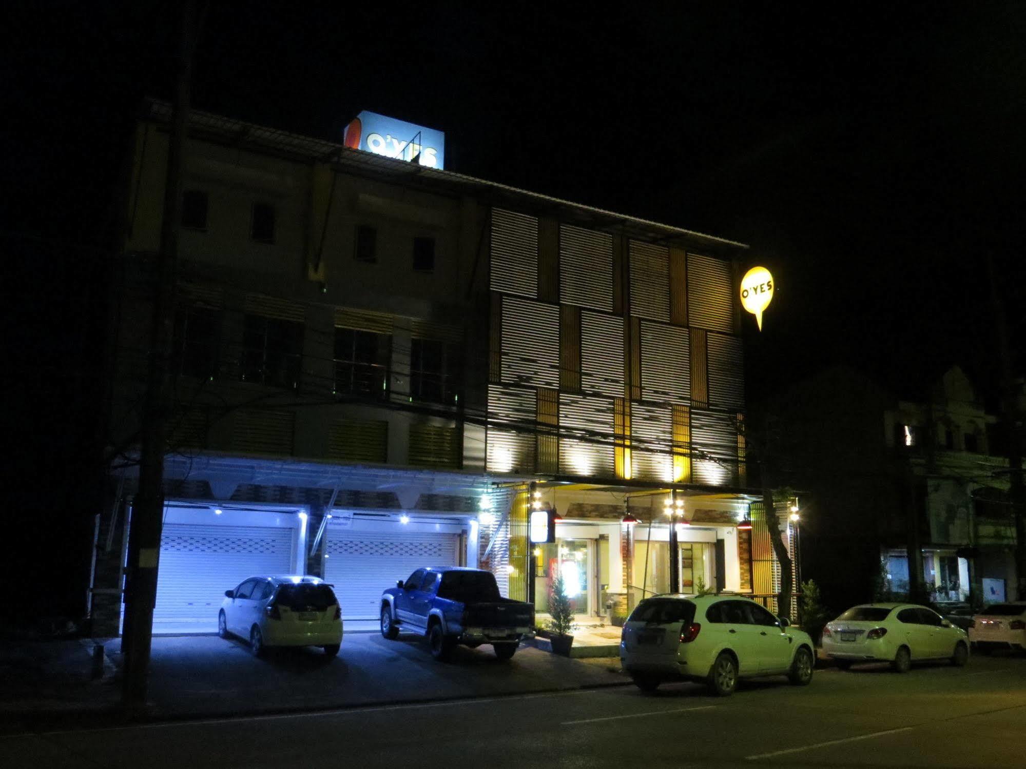 OYes Hostel Krabi town Buitenkant foto